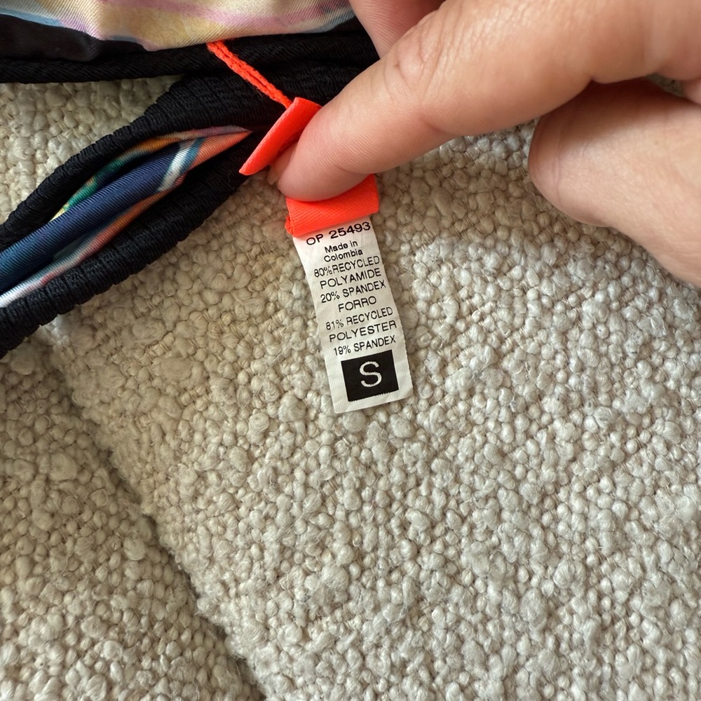 NWOT Maaji Reversible Bikini Set (Small Top, XS Bottom) - Picture 4 of 5